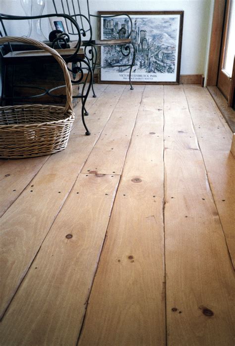 Carlisle Wide Plank Floors Eastern White Pine In An Entryway The