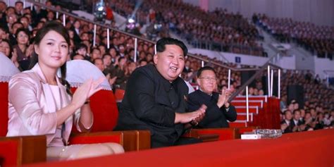 Kim Jong Uns Cheerleading Wife Rises In Ranks To Achieve First Lady