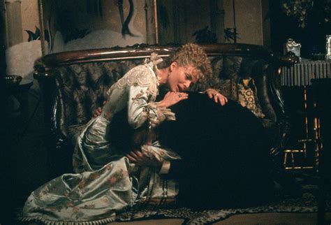 From director martin scorsese, comes a tale of high society in new york during the 19th century the percentage of approved tomatometer critics who have given this movie a positive review. The Age of Innocence (1993) short review | Frock Flicks