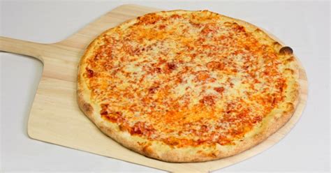 (cremini, portobello, and button), smoked mozzarella (pasteurized whole milk, cheese cultures, sea salt, vegetable enzymes, & natural hickory smoke), basil. The 18b | Pop Up Pizza