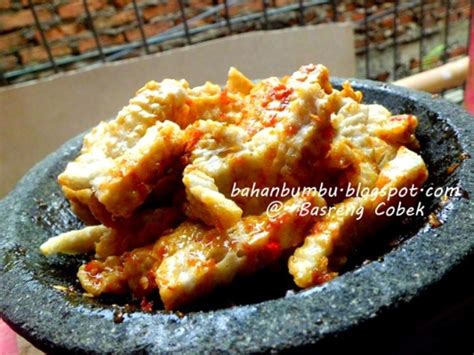 Simak beberapa resep berikut ini, pastikan kamu mencoba semuanya ya. Resep Basreng (Bakso Goreng) Sambal Cobek Pedas | Bahan Bumbu Aneka Resep Masakan Indonesia Praktis