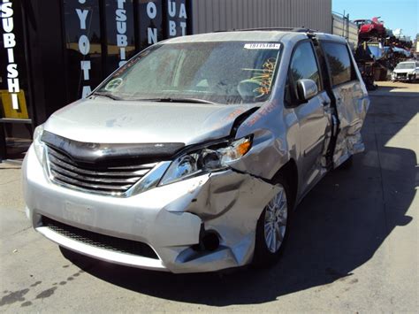 Equipped with the v6, the 2011 toyota sienna offers truly spirited performance, just as we've come to expect from this jewel of a power plant. 2011 TOYOTA SIENNA VAN 5 DOOR LE MODEL 3.5L V6 AT AWD ...
