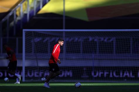 Kiedy i gdzie urodziła się éver banega? Europa League: Éver Banega, el último emperador del ...