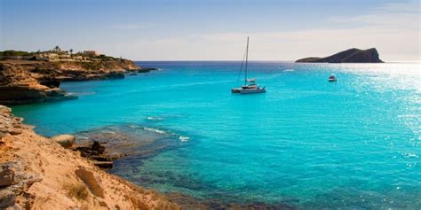 Die andalusische cost de la luz ist spaniens südliche so zählen einige der nordspanischen strände wie die playa de las catedrales in galicien, die playa. Urlaubsziele in Spanien: die schönsten Orte (mit Tipps) | 2021