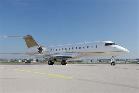 Bombardier Global 5000 Skyllence