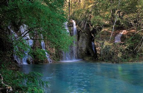 Wide Angle And Long Exposure Photograph Of Waterfall Hd Wallpaper