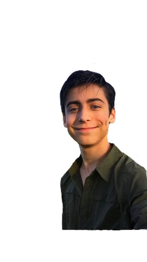Aidan gallagher (born september 18, 2003) is an actor and singer recognized chiefly for his role in nicky, ricky, dicky & dawn, a hit television series. Aidan Gallagher png | Libretas, Que guapo, Decir no