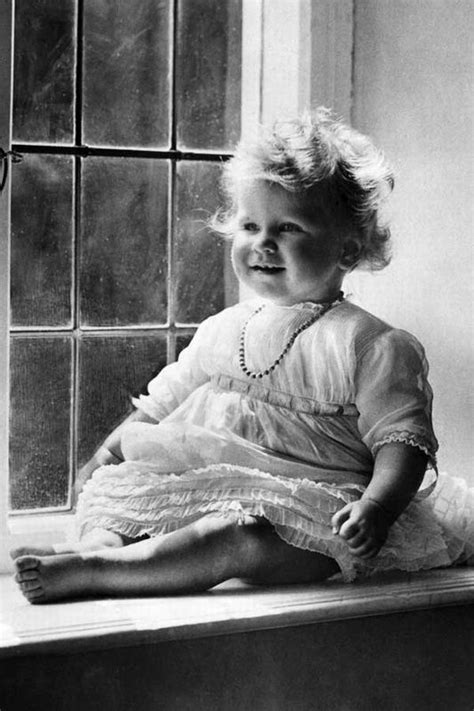Queen elizabeth ii through the years. These Cute Photos of a Young Queen Elizabeth II Will Make ...