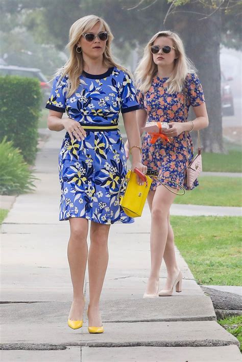 Reese Witherspoon Out With Her Daughter Ava Elizabeth Phillippe In Beverly Hills 312 2017