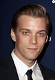 Jake Abel - Première du film The Theory of Everything à Beverly Hills ...