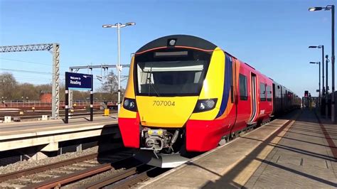 South West Trains Class 707 Arrives And Departs Reading Hd Youtube