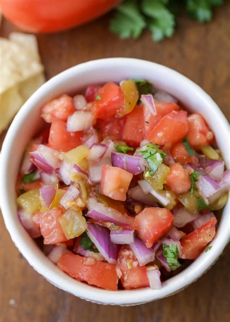 It's super fresh, packed with flavor and always seems to leave you with the feeling of just one more scoop. the best part is, you can throw together the best pico de gallo you've ever had with ingredients that are probably already in your kitchen. Favorite Pico de Gallo Recipe (+VIDEO) | Lil' Luna