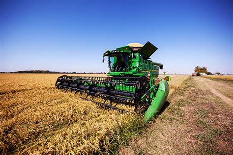 John Deere Introduces New Equipment To Harvest Tough Small Grain Rice