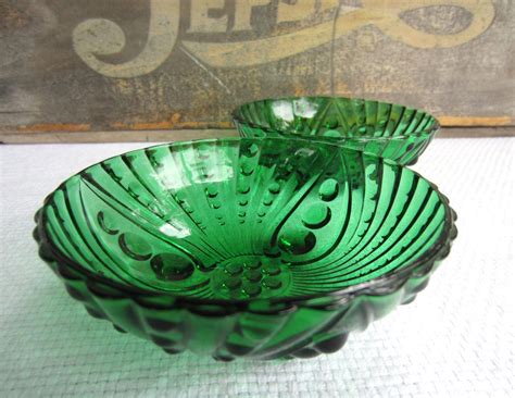vintage emerald green glass bowls anchor hocking burple bubble