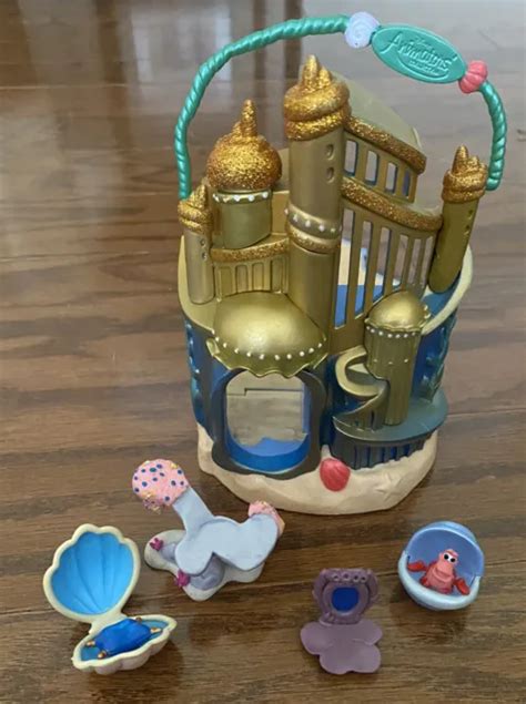 Disney Animators Collection Littles Ariels Undersea Palace Playset