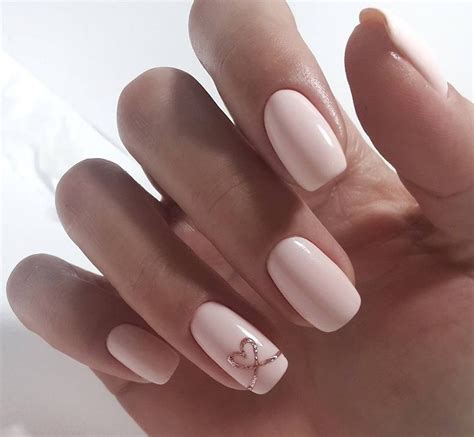 Déco d ongles nude facile à réaliser Nail Swag Matte Nail Art