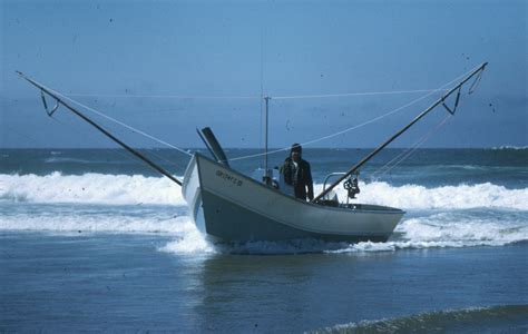 Index Of Assets 2011o1112d Dory Fisherman Rescues Sailors