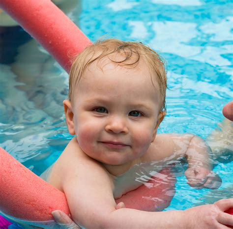 Baby Swimming Classes In Nottingham Mansfield Leicester And