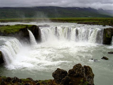 Top Amazing Places On Earth Godafoss Waterfall Iceland