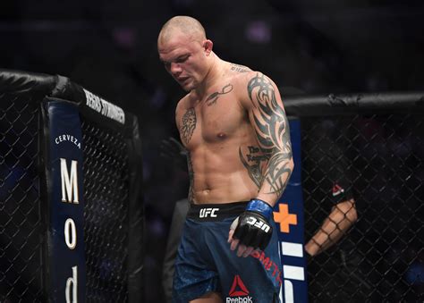 Anthony Smith Weighs In On Jon Jones Being A Dirty Fighter