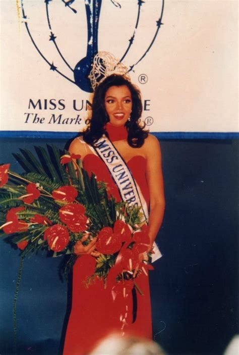 Miss Universo 1995 Chelsi Smith Usa Pageant Pageantry Miss Universe 1995