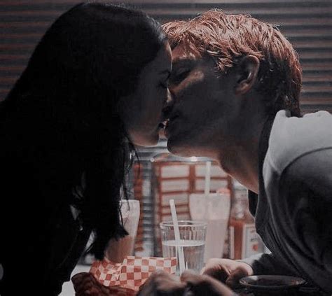 Show Riverdale Characters Archie Andrews And Veronica Lodge Actors Kj Apa And Camila Mendes