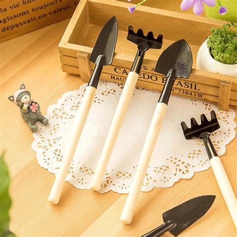 3pcs Mini Garden Hand Tool Kit Plant Gardening Shovel Spade Rake Trowel