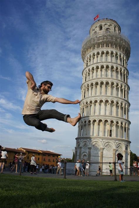 13 Awesome Photos Tourist Having Fun With Leaning Tower Of Pisa Italy