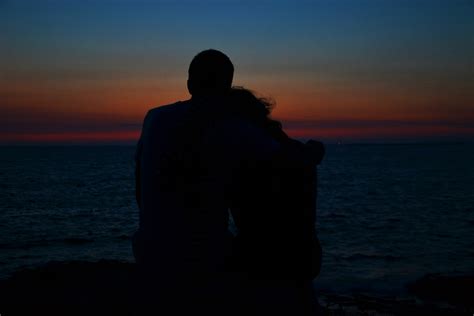 Gambar Pasangan Di Pantai Sunset Gambar Barumu