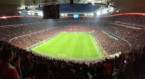 Fans of german soccer club fc bayern munich taking pictures in front of home stadium called allianz arena just. bayern-munich-stadium | Estadios de Fútbol