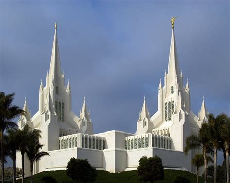 San Diego Lds Temple Absolutely Gorgeous From The Highway It Looks