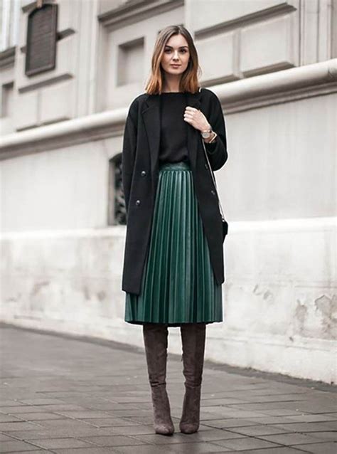 Pleated Midi Skirt Outfit Casual Wear Stylish Work Outfits For