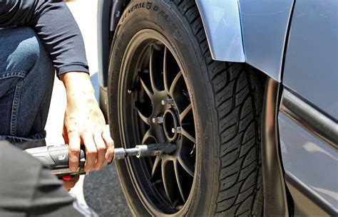 Tips On How To Change A Flat Tire All By Yourself Ejournalz