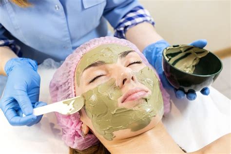 Process Cosmetic Mask Of Massage And Facials Stock Image Image Of Face Cream 92586273