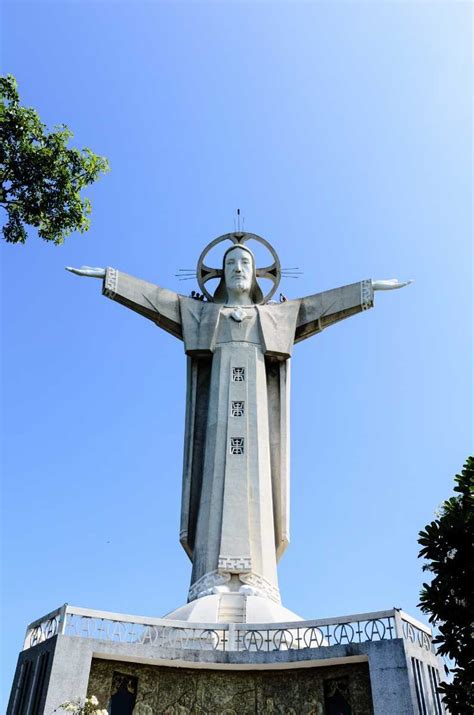 Christ Of Vung Tau Vung Tau Vietnam Giant Jesus Holidify