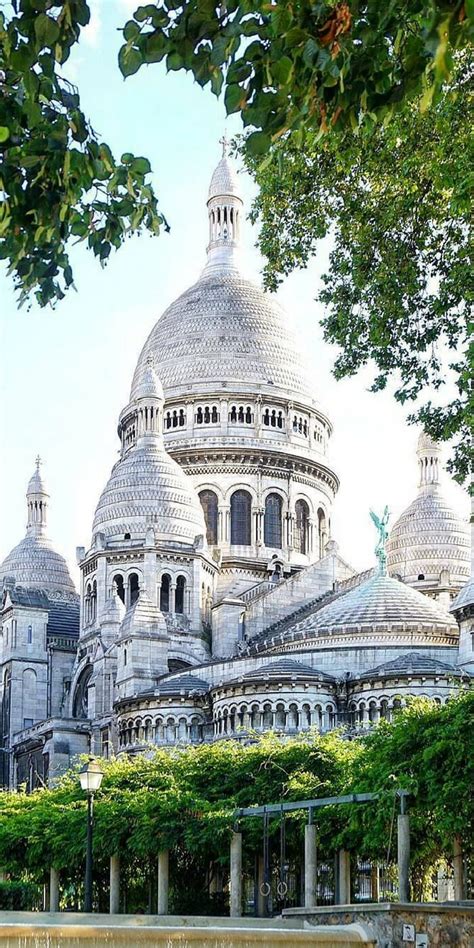Montmartre Everything You Should See Do And Visit In