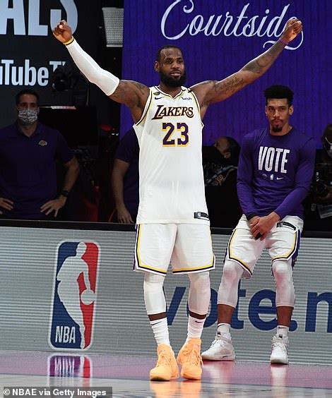 Lebron James Lakers Capture The Clubs 17th Nba Title With 106 93 Win Over Heat Phoenix News