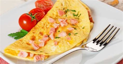 Cukup campur dengan semua bahan dan panggang. 4 Resep Omelet Favorit untuk Sarapan Pagi yang Sehat ...