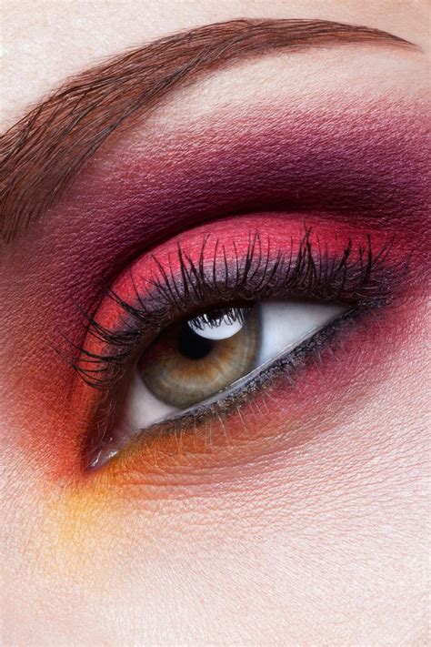 Red Smokey Eye Makeup Retouching Beauty Studio Beautiful Eyes