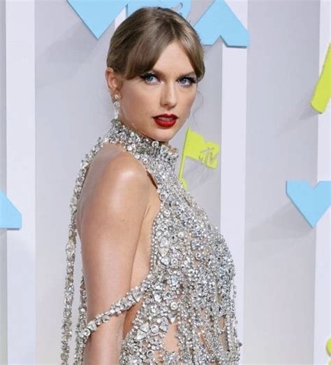 pin on taylor swift