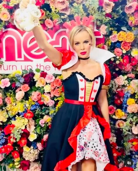 Amanda Holden Struts In Queen Of Hearts Crown And Corset Dress For World Book Day Irish Mirror
