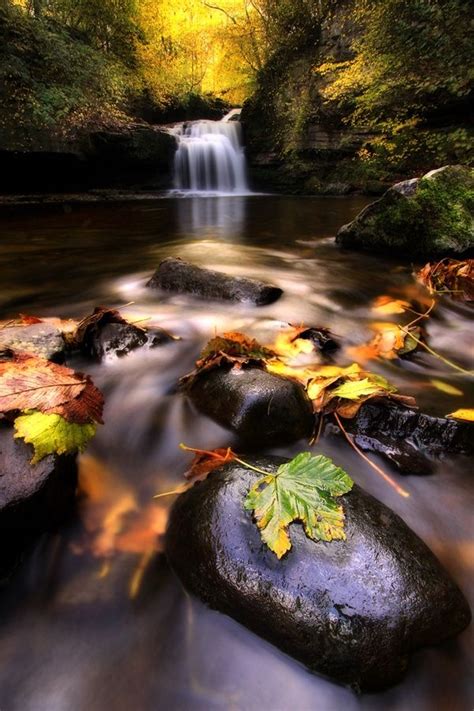 15 Amazing Photos Of Waterfalls Waterfall Beautiful Waterfalls