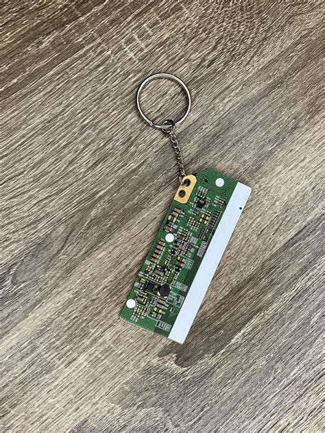 That year, however, dell manufactured too many memory chips and was forced to abandon a project to start a. Computer parts Ram Memory Chip Keychain | Etsy | Memory ...