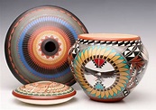 #4283: A COLLECTION OF ARTIST SIGNED NATIVE AMERICAN POTTERY