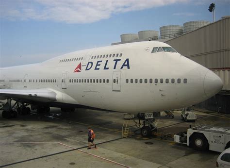Delta Air Lines 747 %25283%2529 