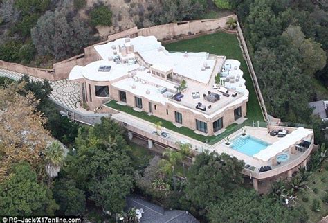 Rihanna S 12million California Home Is Again Targeted By Intruders