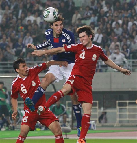 Afc asian cup 2004 finals china vs japan 2004年8月7日 中国vs日本 北京工人スタジアム 中国代表（監督）アリー・ハーン gk劉雲飛 df孫祥 張耀坤 鄭智 mf魏新 李明 邵佳一 肇俊哲 閏嵩（孫継海）fw郝海東（李毅）李金羽（徐雲龍） 日本代表（監督）. asahi.com（朝日新聞社）：後半2分、ハーフナー（中央）はゴール ...