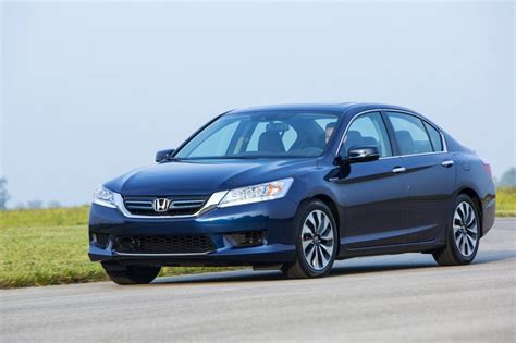 2014 Honda Accord Hybrid Video Road Test