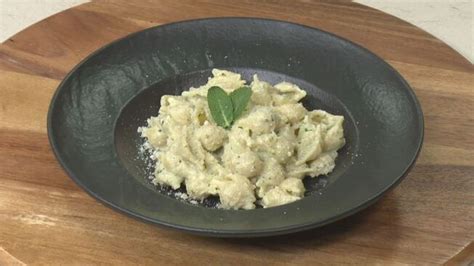 Pasta Con Pesto Di Zucchine E Ricotta Cotto E Mangiato Video