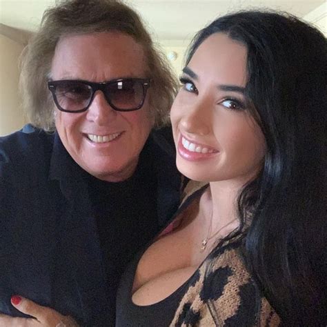 American Pie Singer Don Mclean Crazy About Dating 27 Year Old Model Paris Dylan Au